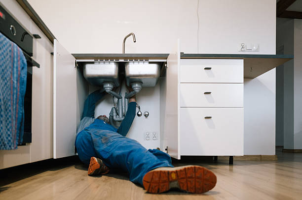 Professional Leak Detection technician working in Bayport, NY